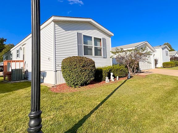 2nd image of 3220 Longview Dr
