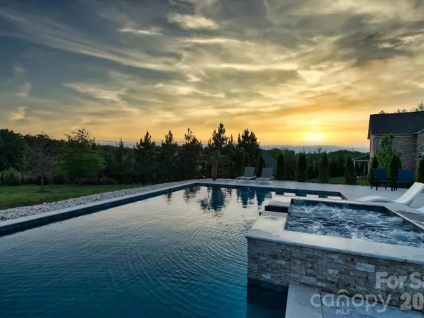 12409 Franklin Park Ln, Huntersville, NC 28078