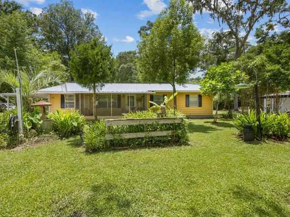 9309 Florida St, Fanning Springs, FL 32693