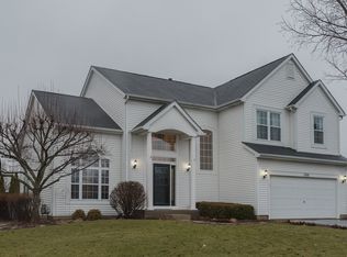 1766 Thomasville Ln, Crystal Lake, IL 60014