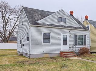 19201 Fairway Ave, Maple Heights, OH 44137