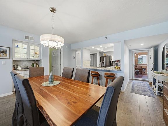 5th image of 23465 Harborview Rd APT 616