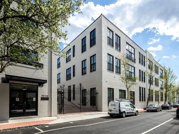 518 Gregory Ave, Weehawken, NJ 07086