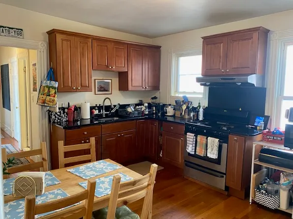 161 Beacon St #3, Somerville, MA 02143