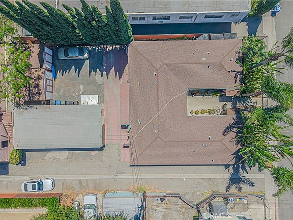 3rd image of 210 W Spazier Ave