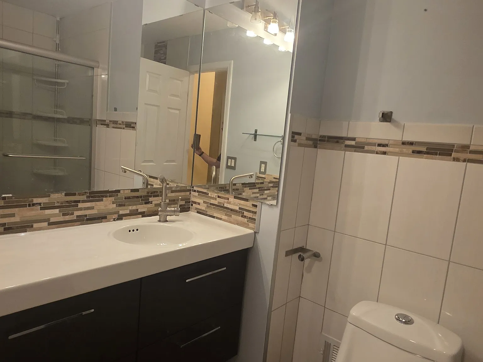 2 bed, 1.5 bath, 968 sqft, $1,700 — Photo 2