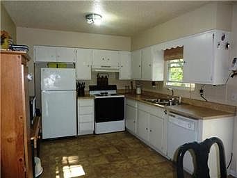 5th image of 11004 Herrick Ave