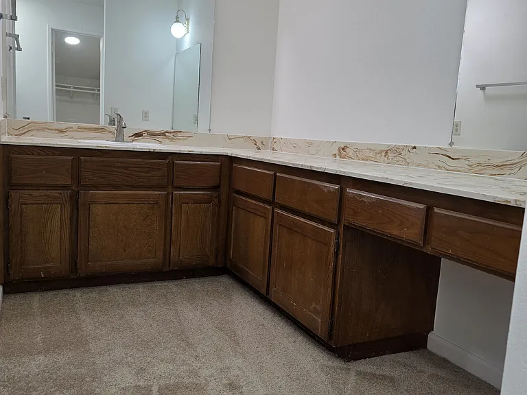 1157 Kelez Dr — Photo 16