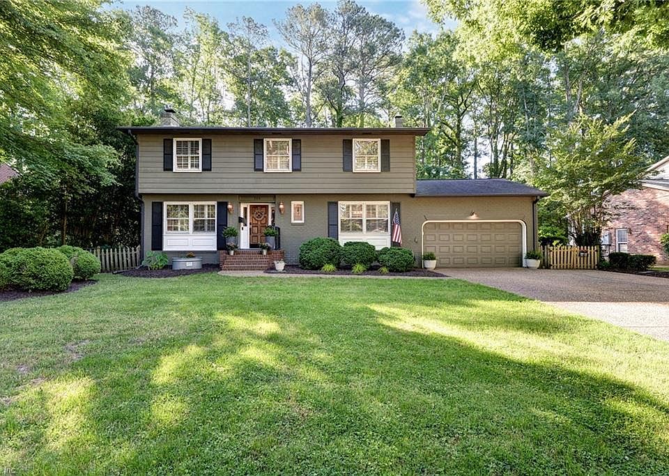 1st image of 320 Parkway Dr