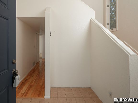 4th image of 9826 Gravina Cir