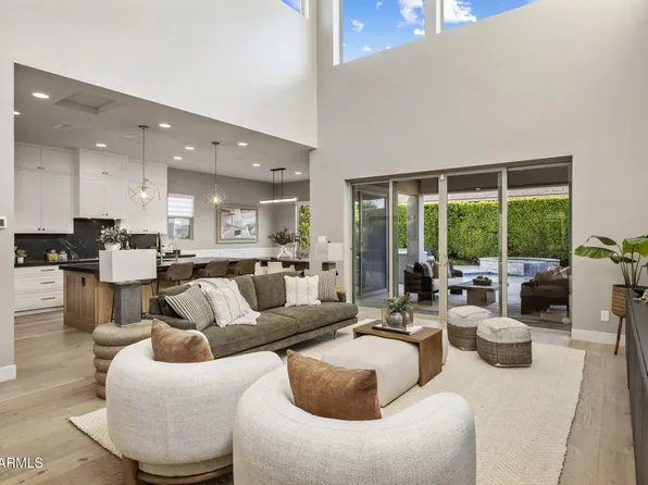 3020 E LOS GATOS Drive, Phoenix, AZ 85050