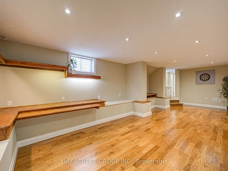 95 Hopedale Ave — Photo 38