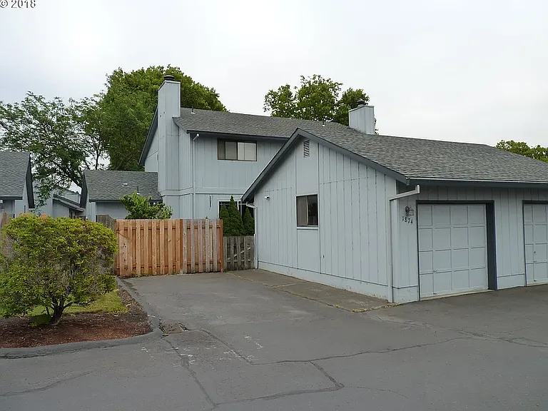 1874 SE Quail Cir — Photo 1