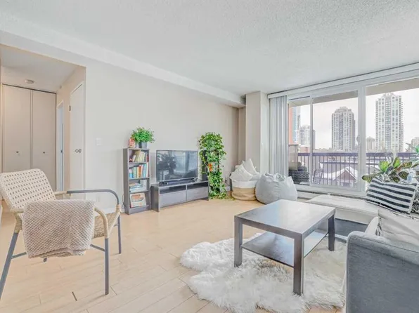 1107 NE 15th Ave SW #501, Calgary, AB T2R 0S8