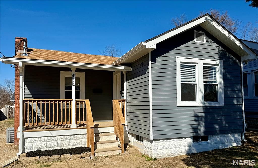 10563 Decker Ave, Saint Louis, MO 63114 | Zillow