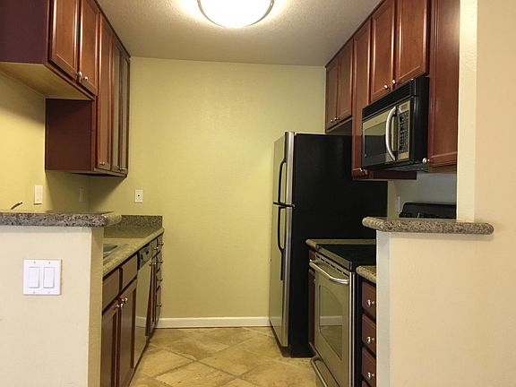 4th image of 1139 Yarwood Ct