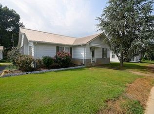 740 N Main Ave, Erwin, TN 37650