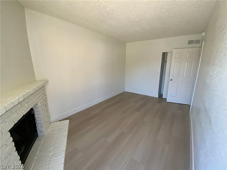 6994B Issac Ave #B — Photo 9