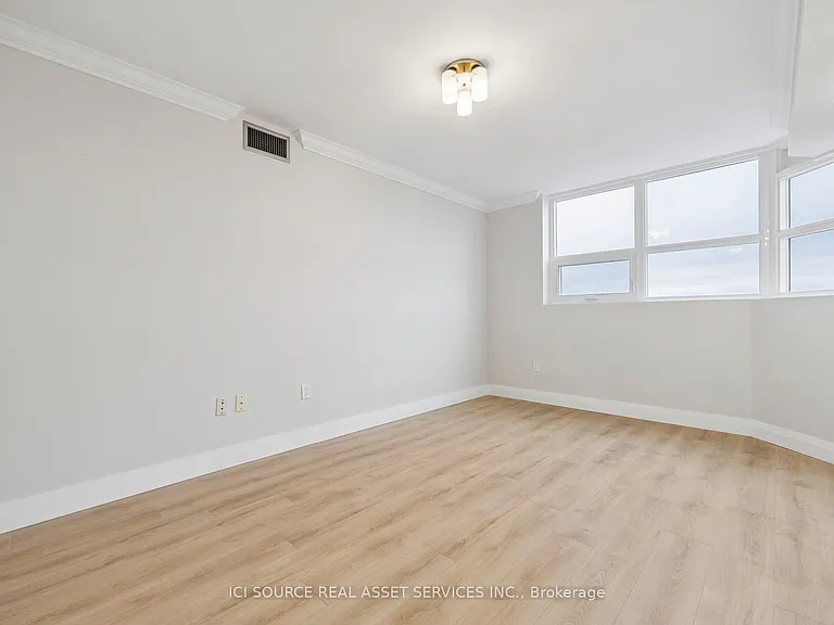 7601 Bathurst St #1003 — Photo 28