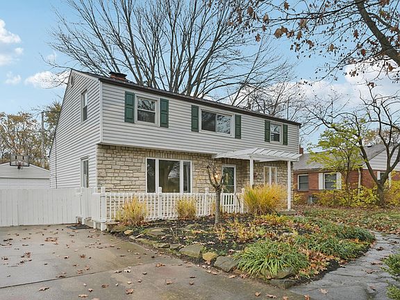 3rd image of 218 Darbyhurst Rd