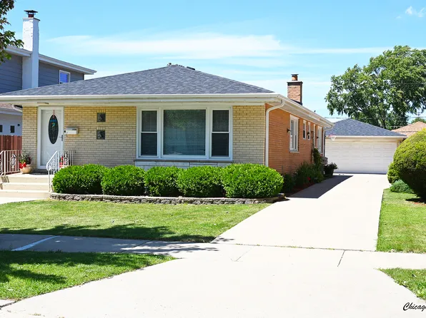 7208 Beckwith Rd, Morton Grove, IL 60053