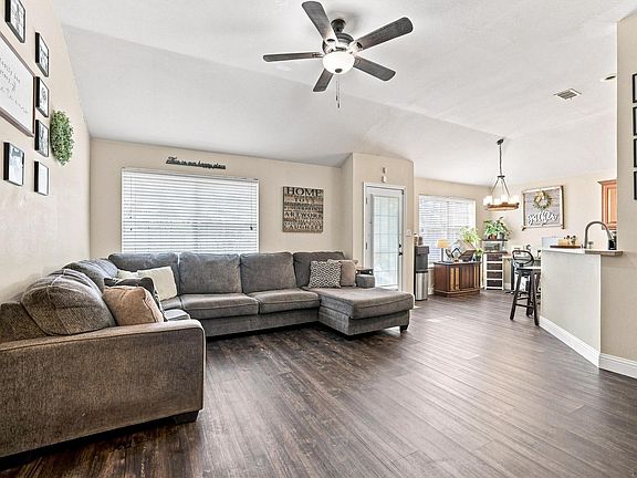 5th image of 3411 Dana Ln