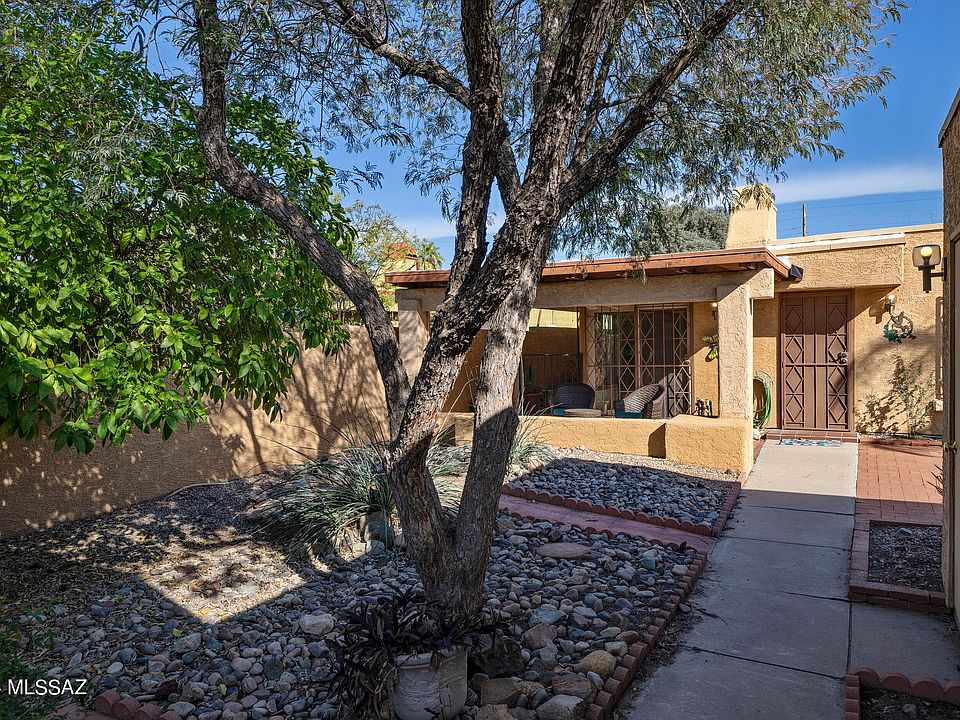 1st image of 1354 W Placita Bronce