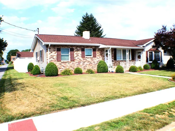27 S 8th St, Coplay, PA 18037