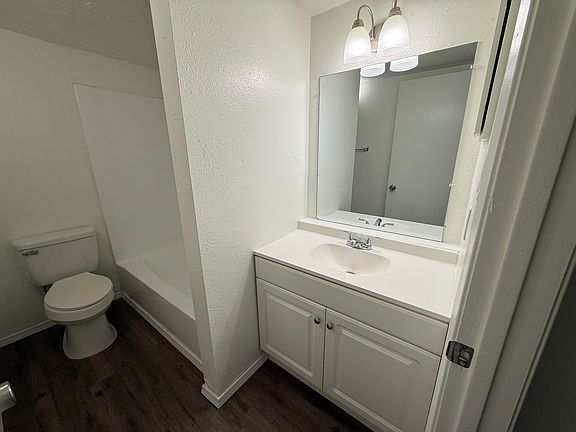 5th image of 1237 Menaul Blvd NW
