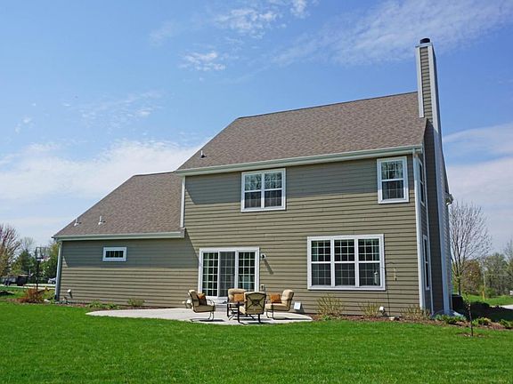 2nd image of W239N7256 Laurel Wood Ct