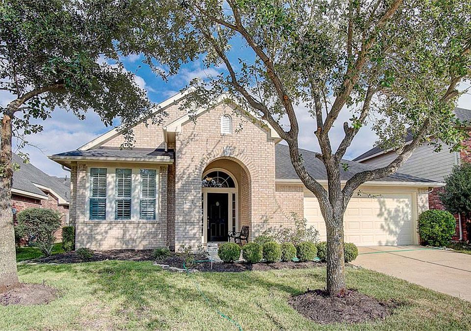 1st image of 6923 Grants Hollow Ln