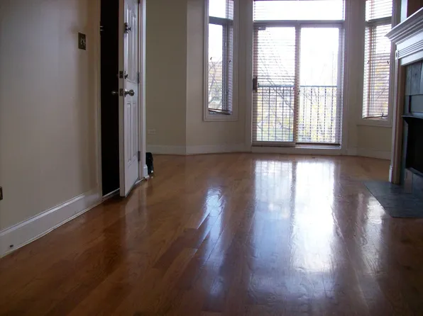 4222 S Indiana Ave APT 1, Chicago, IL 60653