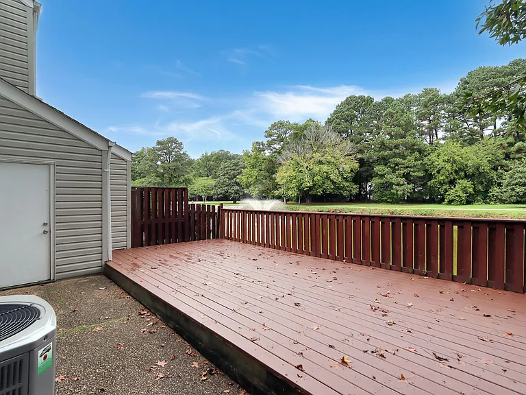 127 Sterling Ct — Photo 19