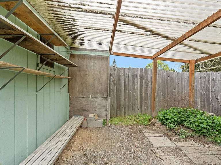 18620 Occidental Ave S — Photo 26