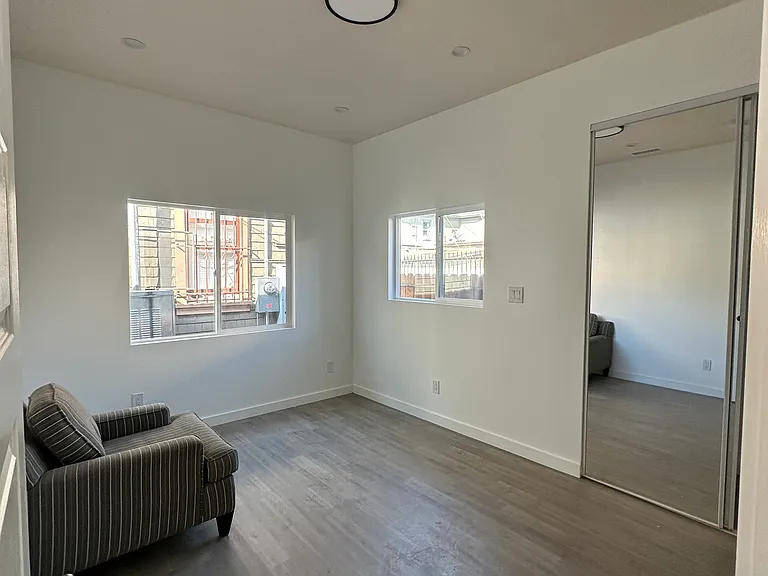 2612 Juliet St #1/2 — Photo 10