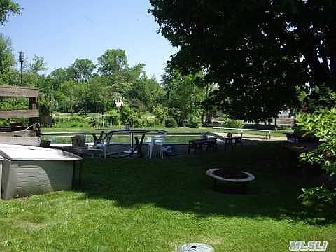 3rd image of 4 Mansion Dr