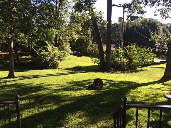3rd image of 7333 Whitehaven Dr