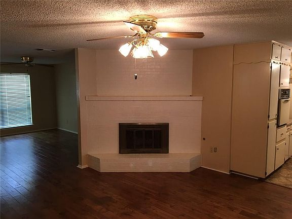2nd image of 707 Chestnut Dr