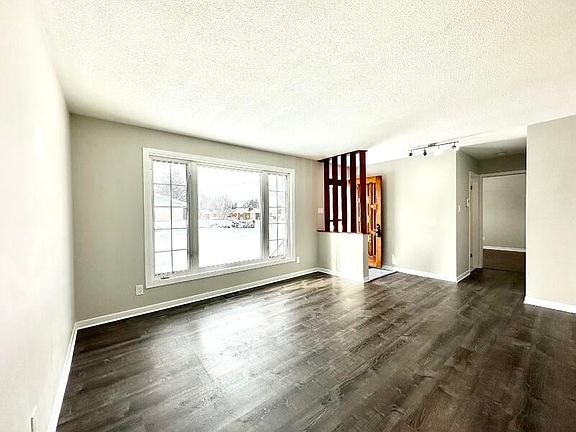 2nd image of 811 Willow Ave