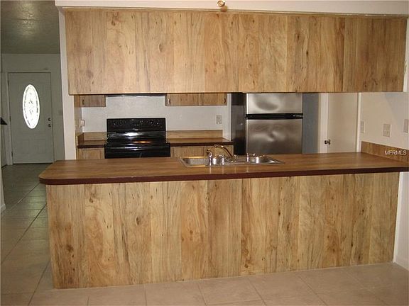 2nd image of 2221 Crystal Grove Ln