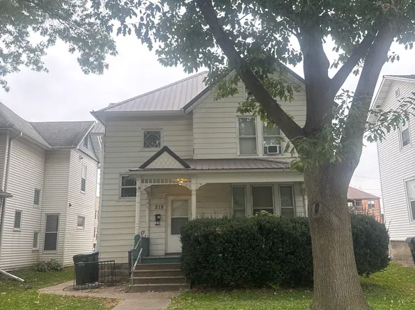 219 E Bloomington St, Iowa City, IA 52245
