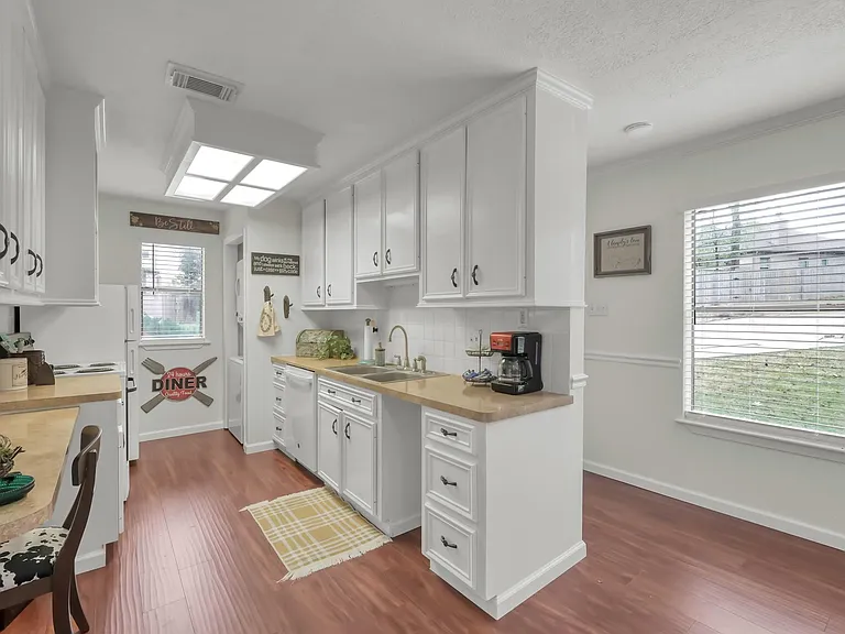 3900 Aspen Dr #108 — Photo 9