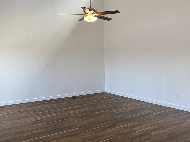 7907 Brodie Ln #B — Photo 17