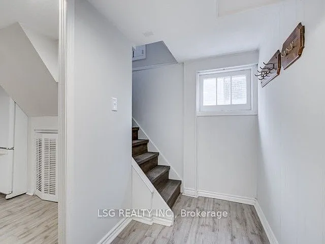34 Glencrest Blvd #BASEMENT — Photo 7