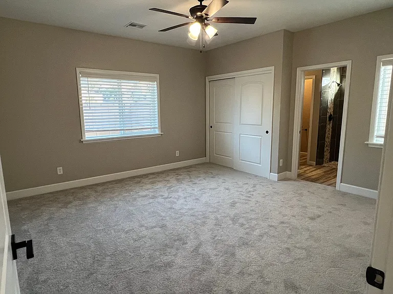2241 Diamond Creek Rd — Photo 12