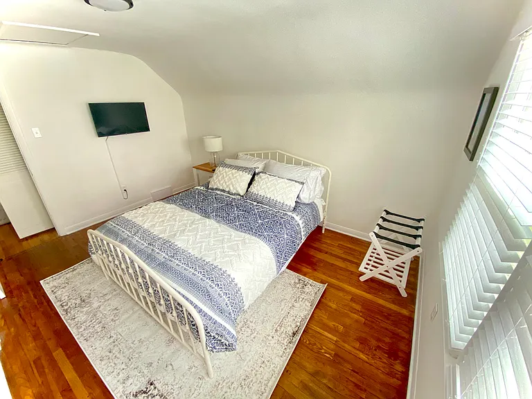 1801 University Ave — Photo 27