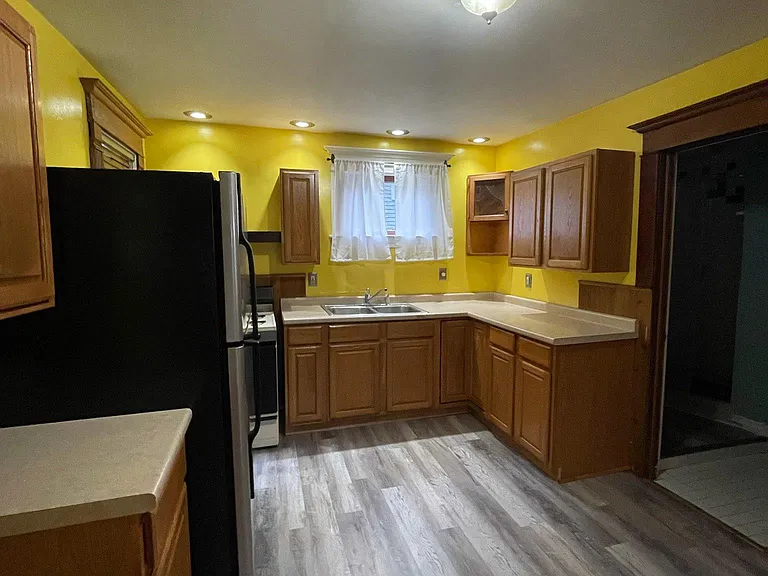 602 Elm St #1 — Photo 4