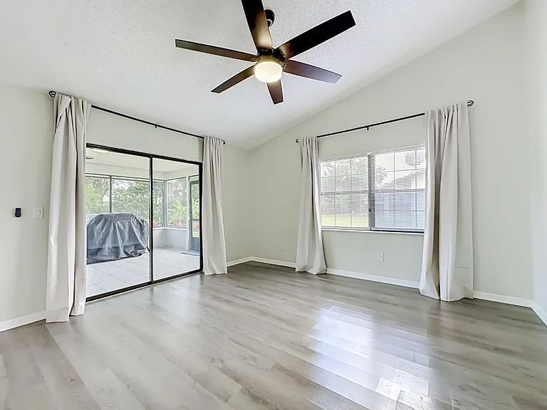 24 Filbert Ln — Photo 12