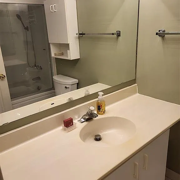 75 Riverside Dr E #1707 — Photo 24