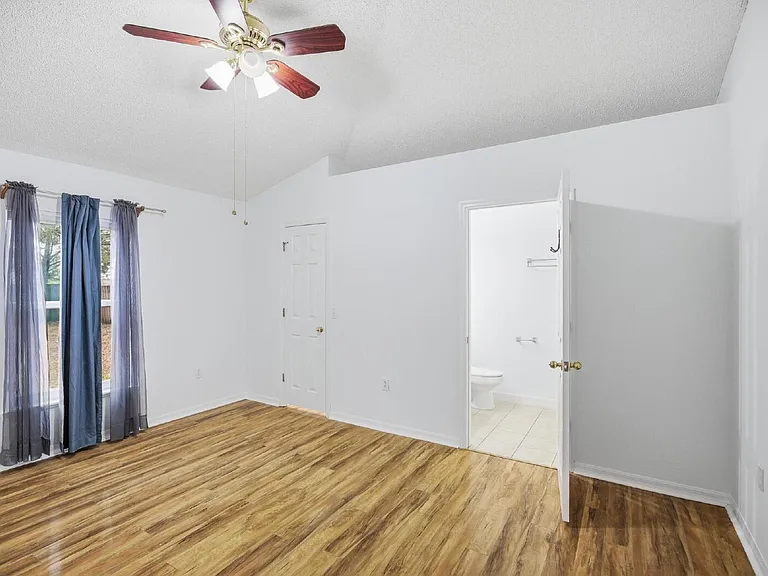 38 Bud Field Dr — Photo 22